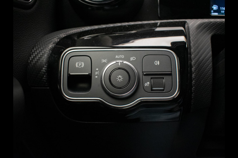 Mercedes-Benz A-Klasse 250 e Premium Plus Sport (APPLE CARPLAY,NAVI,CARBON INTERIEUR,MATRIX LED,CRUISE,LED,KEYLESS,CAMERA,LEDER)