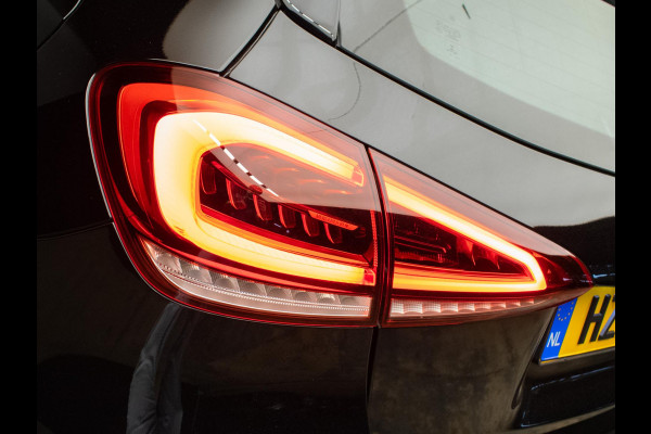 Mercedes-Benz A-Klasse 250 e Premium Plus Sport (APPLE CARPLAY,NAVI,CARBON INTERIEUR,MATRIX LED,CRUISE,LED,KEYLESS,CAMERA,LEDER)