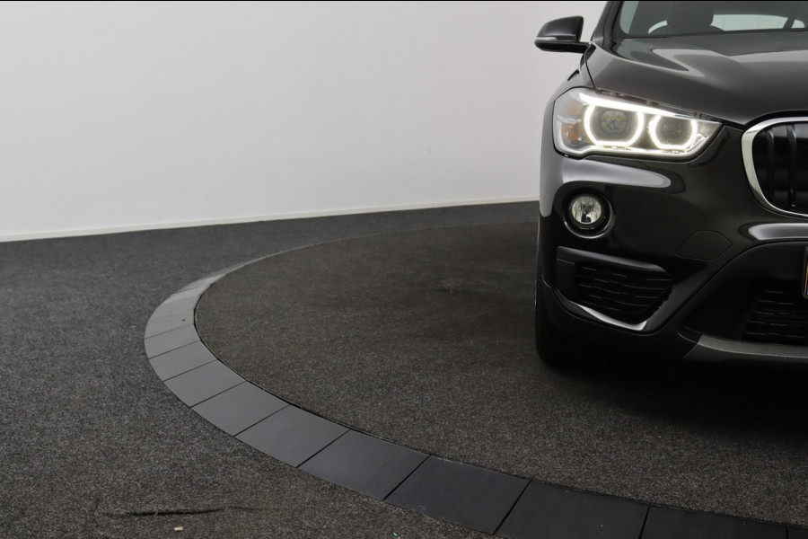 BMW X1 sDrive18i Centennial Executive*NAVI*SPORTSTOEL*ECC