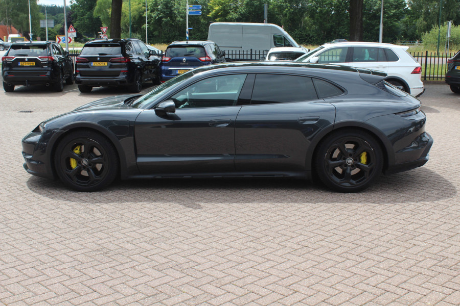 Porsche Taycan Cross Turismo 4 93 kWh / SoH 93.8% / Panoramadak / 360Camera / Head-up / Passenger Display / 20'' / Bose / Sportchrono / Leder / Luchtvering / Stuurverwarming / Dodehoek / ACC / Stoelverwarming 4x / Warmtepomp