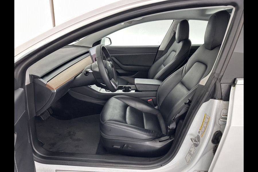 Tesla Model 3 Standard RWD Plus 60 kWh [ 3-Fase ] (INCL-BTW) Aut. *PANO | AUTO-PILOT | LUXURY-LEATHER | KEYLESS | FULL-LED | MEMORY-PACK | SURROUND-VIEW | DAB | CARPLAY | DIGI-COCKPIT | LANE-ASSIST | COMFORT-SEATS | 18"ALU*