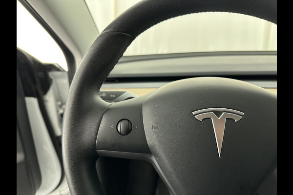 Tesla Model 3 Standard RWD Plus 60 kWh [ 3-Fase ] (INCL-BTW) Aut. *PANO | AUTO-PILOT | LUXURY-LEATHER | KEYLESS | FULL-LED | MEMORY-PACK | SURROUND-VIEW | DAB | CARPLAY | DIGI-COCKPIT | LANE-ASSIST | COMFORT-SEATS | 18"ALU*