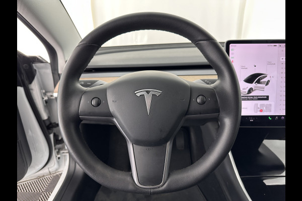 Tesla Model 3 Standard RWD Plus 60 kWh [ 3-Fase ] (INCL-BTW) Aut. *PANO | AUTO-PILOT | LUXURY-LEATHER | KEYLESS | FULL-LED | MEMORY-PACK | SURROUND-VIEW | DAB | CARPLAY | DIGI-COCKPIT | LANE-ASSIST | COMFORT-SEATS | 18"ALU*