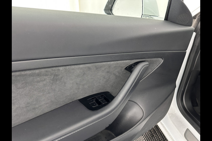 Tesla Model 3 Standard RWD Plus 60 kWh [ 3-Fase ] (INCL-BTW) Aut. *PANO | AUTO-PILOT | LUXURY-LEATHER | KEYLESS | FULL-LED | MEMORY-PACK | SURROUND-VIEW | DAB | CARPLAY | DIGI-COCKPIT | LANE-ASSIST | COMFORT-SEATS | 18"ALU*