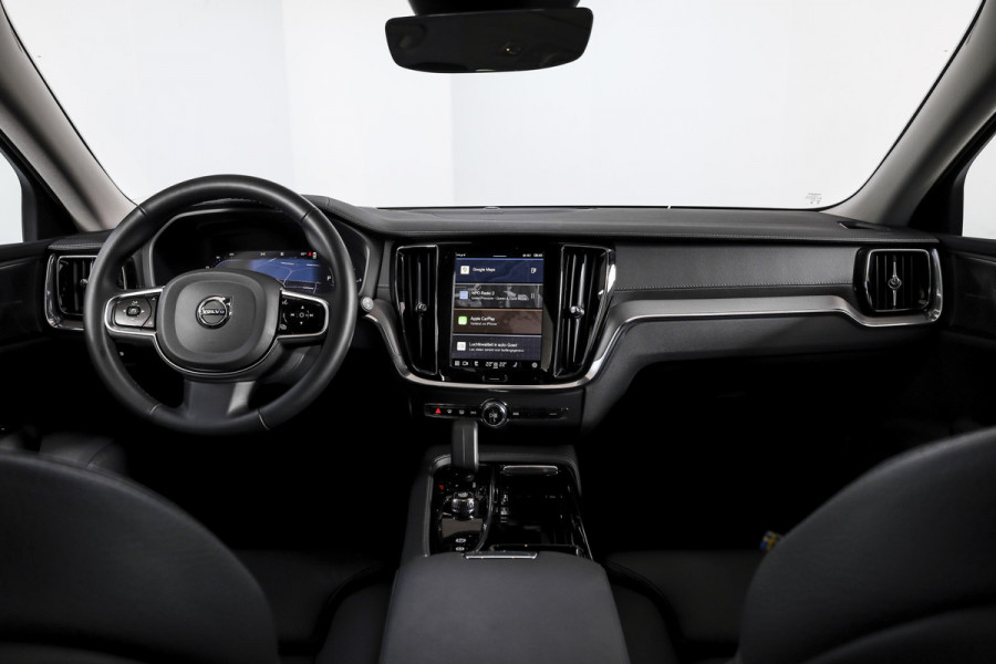 Volvo V60 2.0 T6 Plug-in hybrid AWD Ultra Dark - Automaat | S/K-Panodak | Dig. Cockpit | Adapt. Cruise | Stoel-+Stuurverw. | PDC | 360 Camera | NAV + App. Connect | ECC | Elek. Klep | LM 19" | 9589