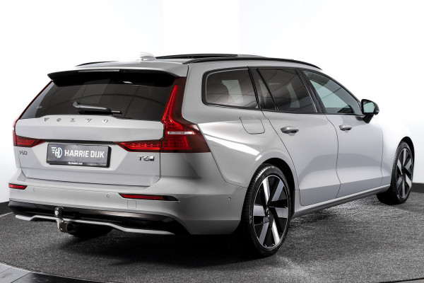 Volvo V60 2.0 T6 Plug-in hybrid AWD Ultra Dark - Automaat | S/K-Panodak | Dig. Cockpit | Adapt. Cruise | Stoel-+Stuurverw. | PDC | 360 Camera | NAV + App. Connect | ECC | Elek. Klep | LM 19" | 9589