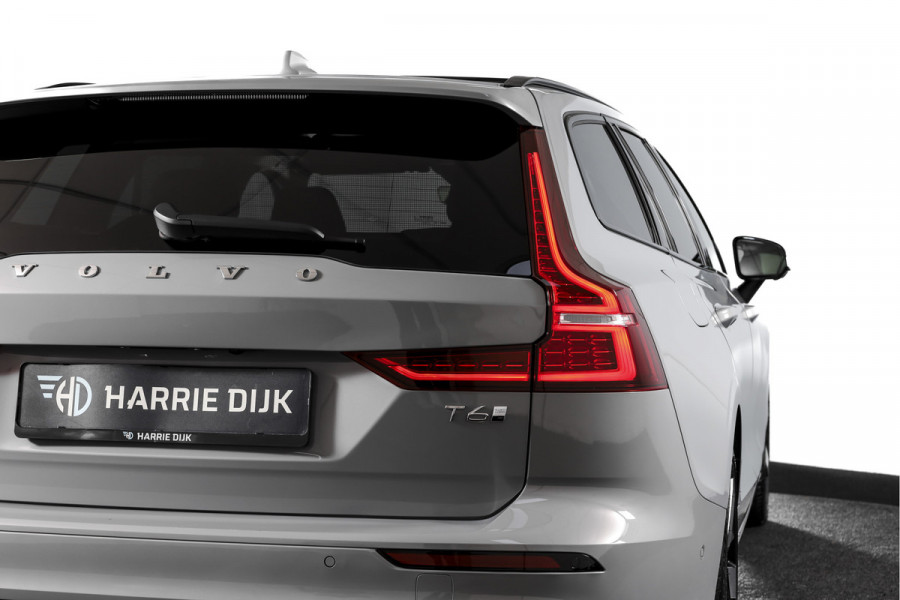 Volvo V60 2.0 T6 Plug-in hybrid AWD Ultra Dark - Automaat | S/K-Panodak | Dig. Cockpit | Adapt. Cruise | Stoel-+Stuurverw. | PDC | 360 Camera | NAV + App. Connect | ECC | Elek. Klep | LM 19" | 9589