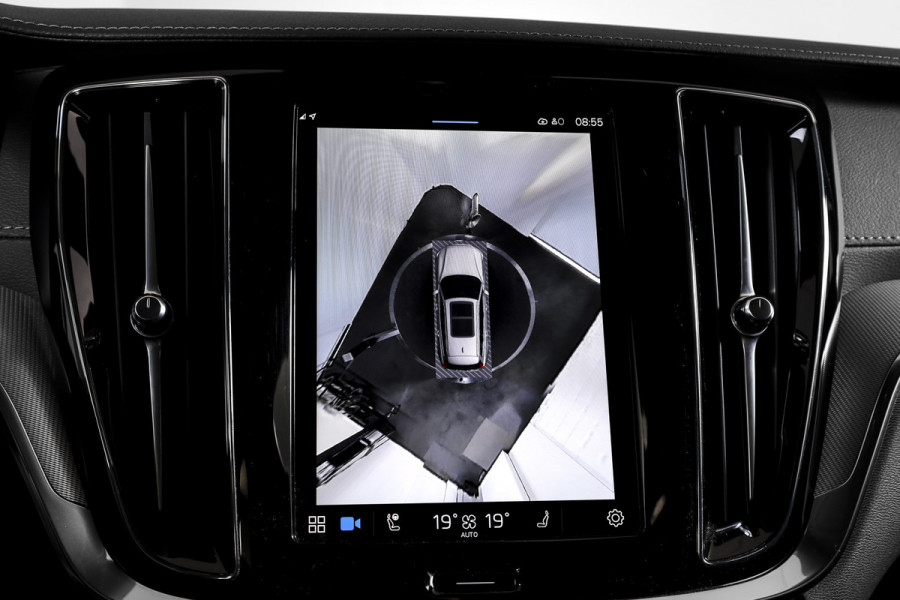 Volvo V60 2.0 T6 Plug-in hybrid AWD Ultra Dark - Automaat | S/K-Panodak | Dig. Cockpit | Adapt. Cruise | Stoel-+Stuurverw. | PDC | 360 Camera | NAV + App. Connect | ECC | Elek. Klep | LM 19" | 9589