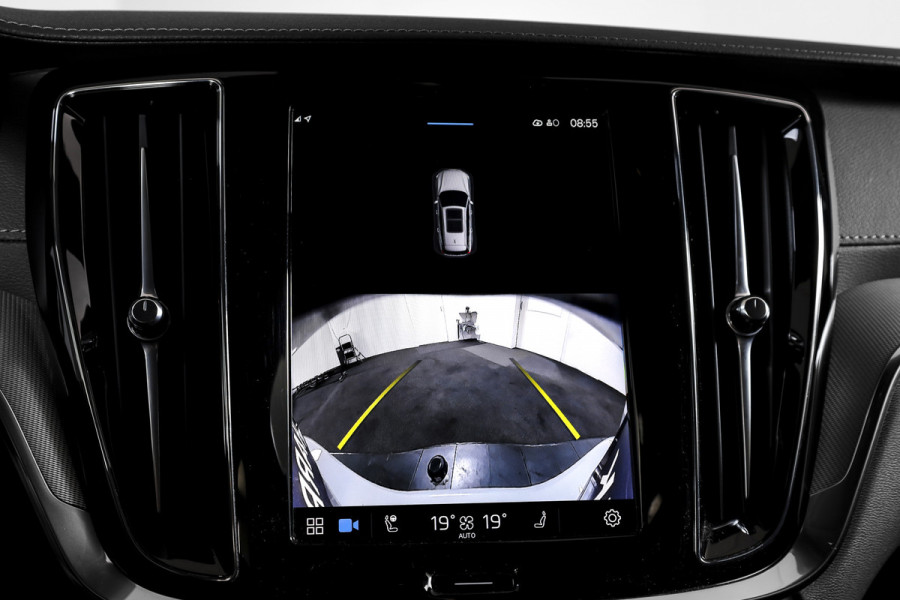 Volvo V60 2.0 T6 Plug-in hybrid AWD Ultra Dark - Automaat | S/K-Panodak | Dig. Cockpit | Adapt. Cruise | Stoel-+Stuurverw. | PDC | 360 Camera | NAV + App. Connect | ECC | Elek. Klep | LM 19" | 9589