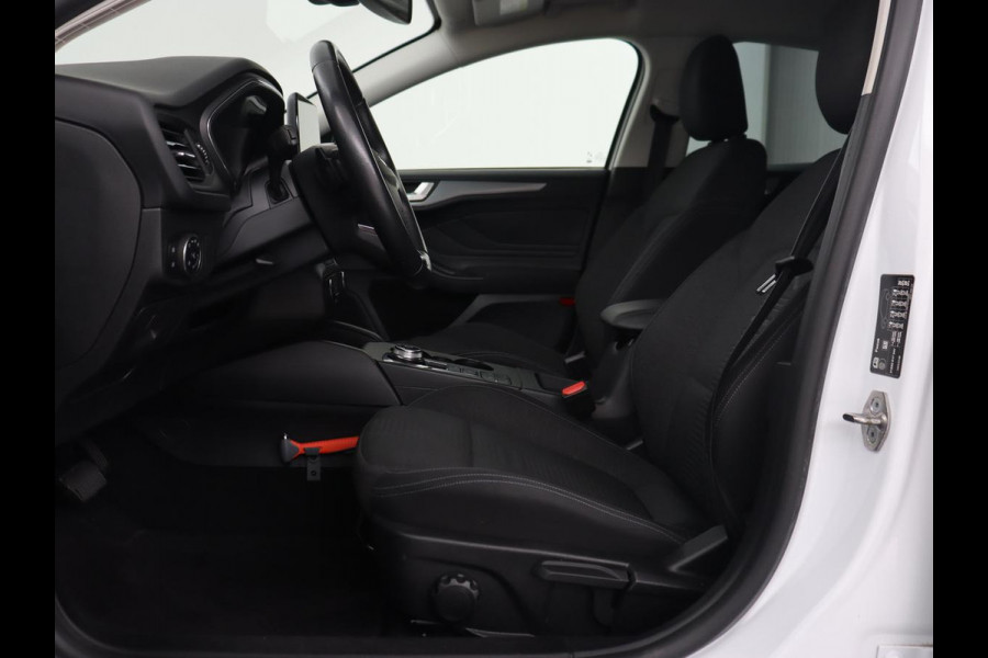 Ford Focus 1.5 EcoBoost Active | Automaat | Trekhaak | Adaptive cruise | Carplay | Navigatie | Full LED | Parkeerhulp | Airco
