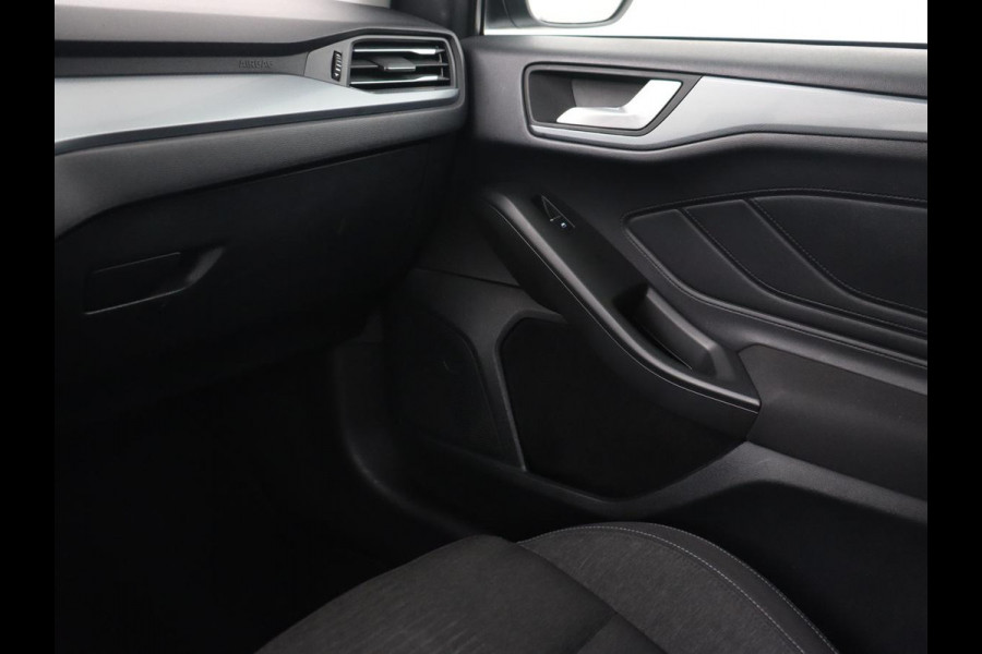 Ford Focus 1.5 EcoBoost Active | Automaat | Trekhaak | Adaptive cruise | Carplay | Navigatie | Full LED | Parkeerhulp | Airco