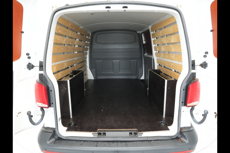 Volkswagen Transporter 2.0 TDI L2H1 28 Economy Business