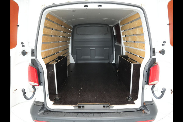 Volkswagen Transporter 2.0 TDI L2H1 28 Economy Business