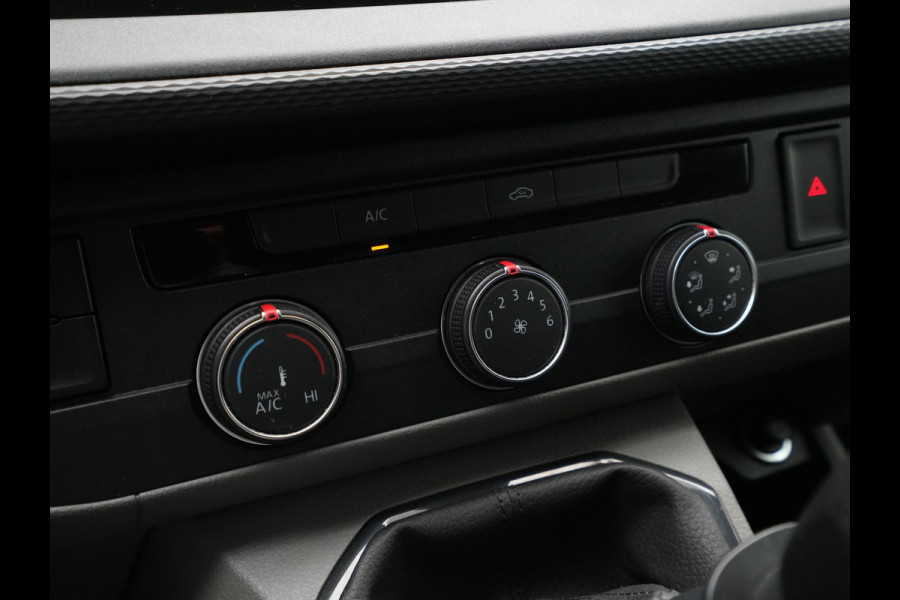 Volkswagen Transporter 2.0 TDI L2H1 28 Economy Business