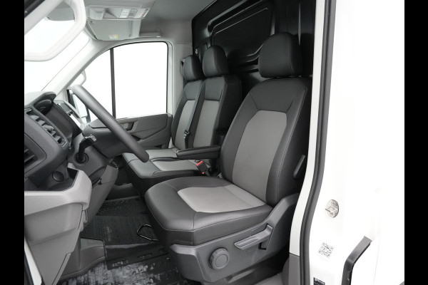 Volkswagen Crafter 30 2.0 TDI L3H2 Trendline Trekhaak Navigatie Carplay Cruise