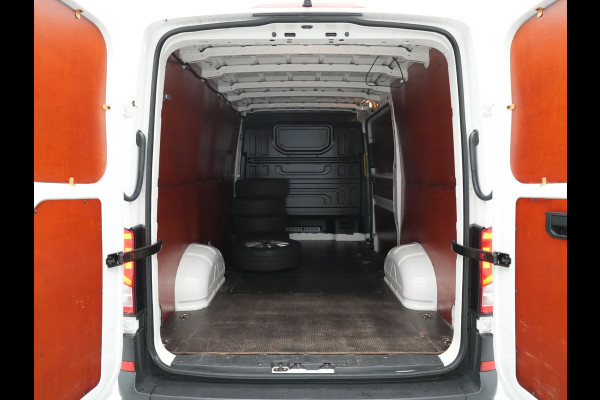 Volkswagen Crafter 30 2.0 TDI L3H2 Trendline Trekhaak Navigatie Carplay Cruise