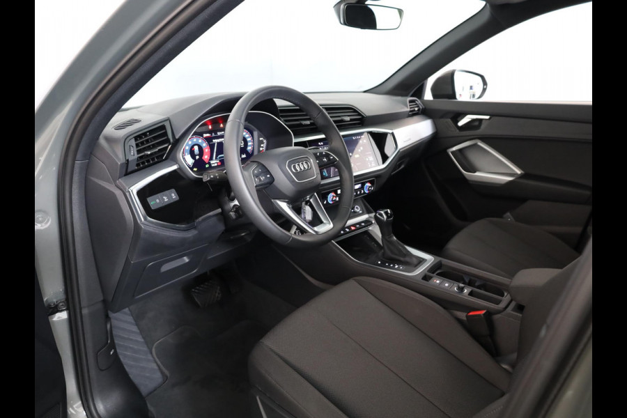 Audi Q3 Sportback 35 TFSI Advanced Edition 150 pk S-tronic | Verlengde garantie | Navigatie | Parkeersensoren (Park assist) | Achteruitrijcamera | LED koplampen | Stoelverwarming |