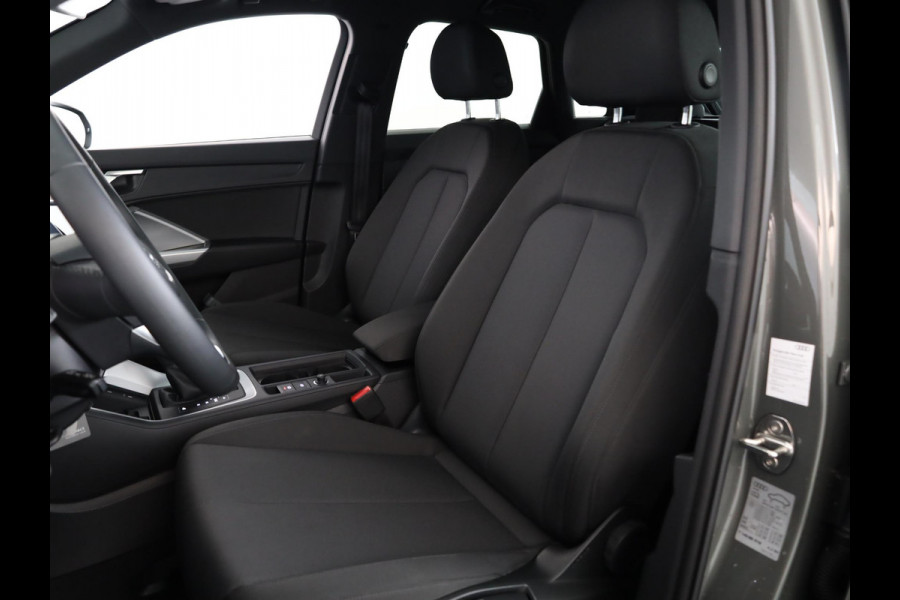 Audi Q3 Sportback 35 TFSI Advanced Edition 150 pk S-tronic | Verlengde garantie | Navigatie | Parkeersensoren (Park assist) | Achteruitrijcamera | LED koplampen | Stoelverwarming |