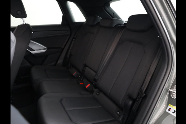 Audi Q3 Sportback 35 TFSI Advanced Edition 150 pk S-tronic | Verlengde garantie | Navigatie | Parkeersensoren (Park assist) | Achteruitrijcamera | LED koplampen | Stoelverwarming |