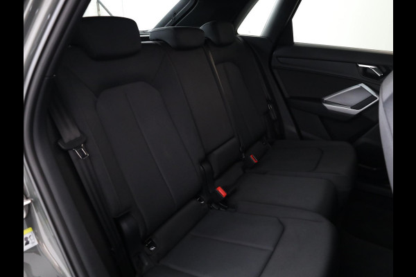 Audi Q3 Sportback 35 TFSI Advanced Edition 150 pk S-tronic | Verlengde garantie | Navigatie | Parkeersensoren (Park assist) | Achteruitrijcamera | LED koplampen | Stoelverwarming |