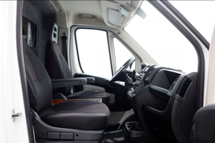 Peugeot Boxer 2.0 BlueHDI 130pk E6 L1H2 Premium Airco/Camera/Inrichting 06-2018