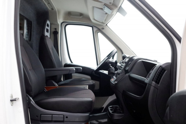 Peugeot Boxer 2.0 BlueHDI 130pk E6 L1H2 Premium Airco/Camera/Inrichting 06-2018