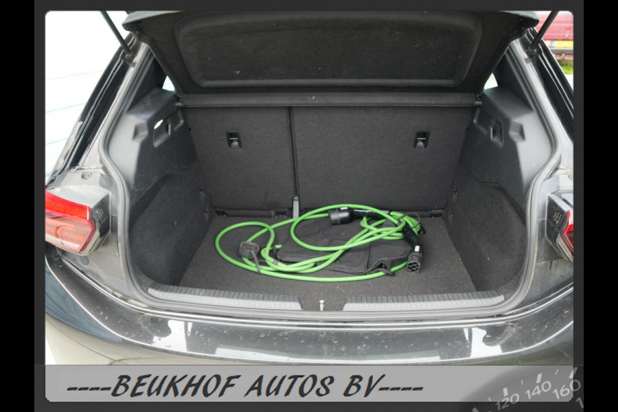 Volkswagen ID.3 Life 58 kWh Navi Carplay Parksensor Soh 92%
