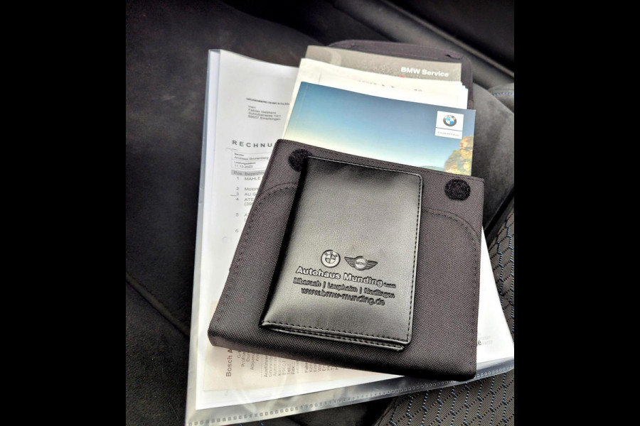 BMW 3 Serie Touring 320i M-Sport, Camera, Alcantara, LED (Dealer-onderhouden) - Keramische coating