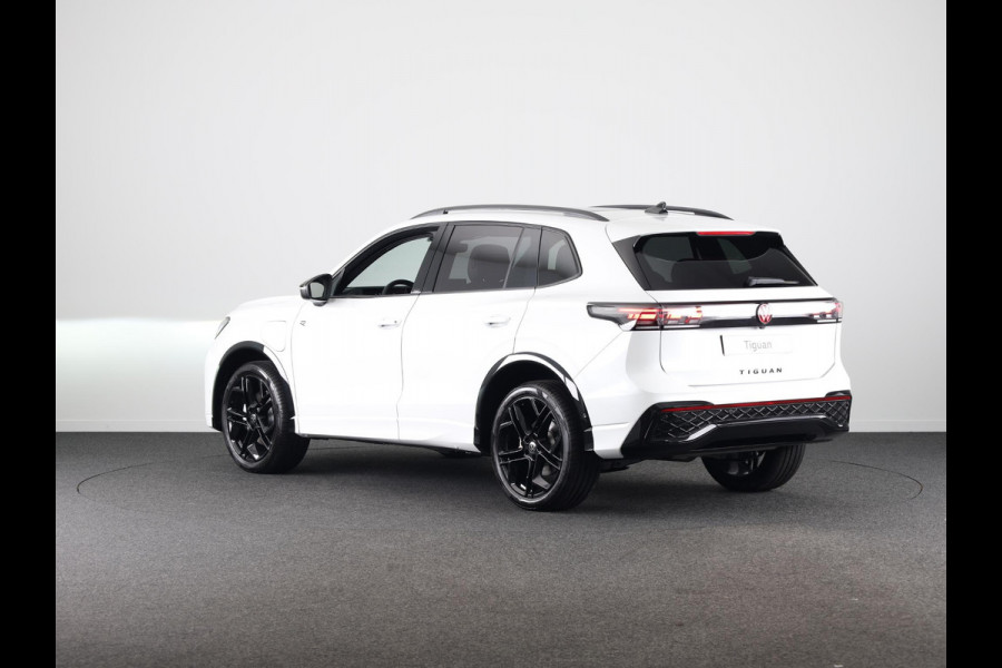 Volkswagen Tiguan R-Line-Edition 1.5 eHybrid 200 kW / 272 pk SUV 6 v
