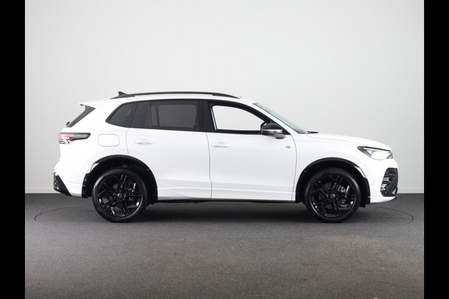 Volkswagen Tiguan R-Line-Edition 1.5 eHybrid 200 kW / 272 pk SUV 6 v