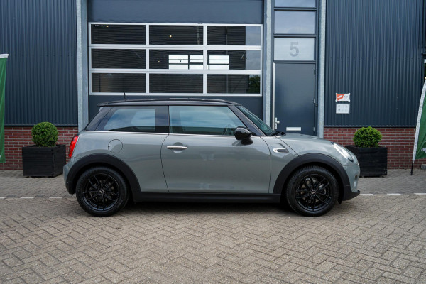 MINI Cooper 1.5 Pepper Serious Business