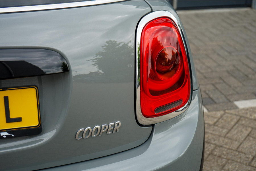 MINI Cooper 1.5 Pepper Serious Business