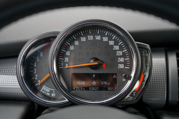 MINI Cooper 1.5 Pepper Serious Business