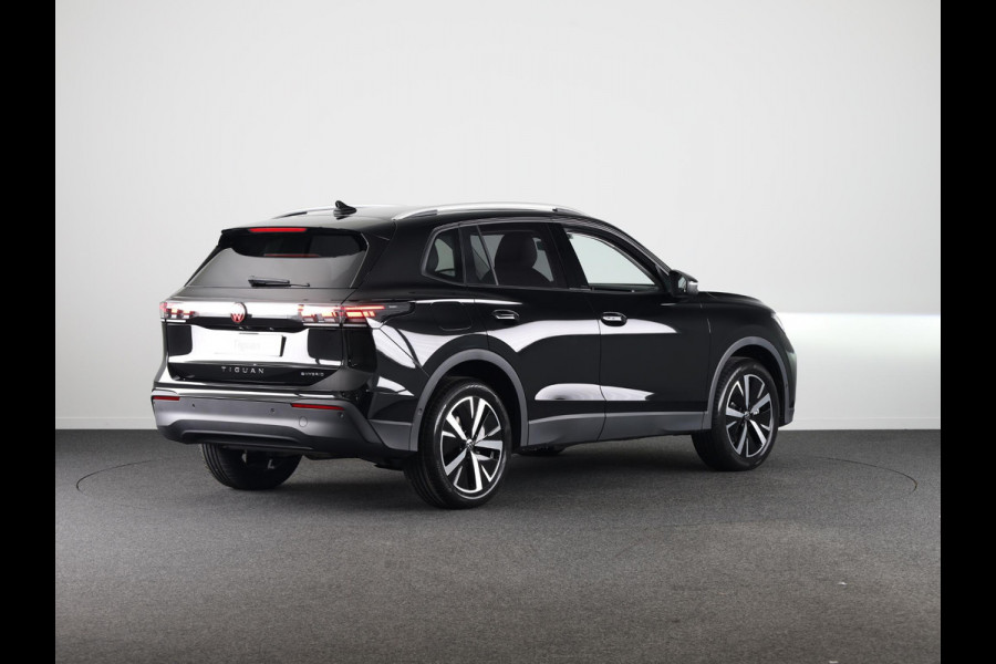 Volkswagen Tiguan Life Edition 1.5 eHybrid 150 kW / 204 pk SUV 6 ver
