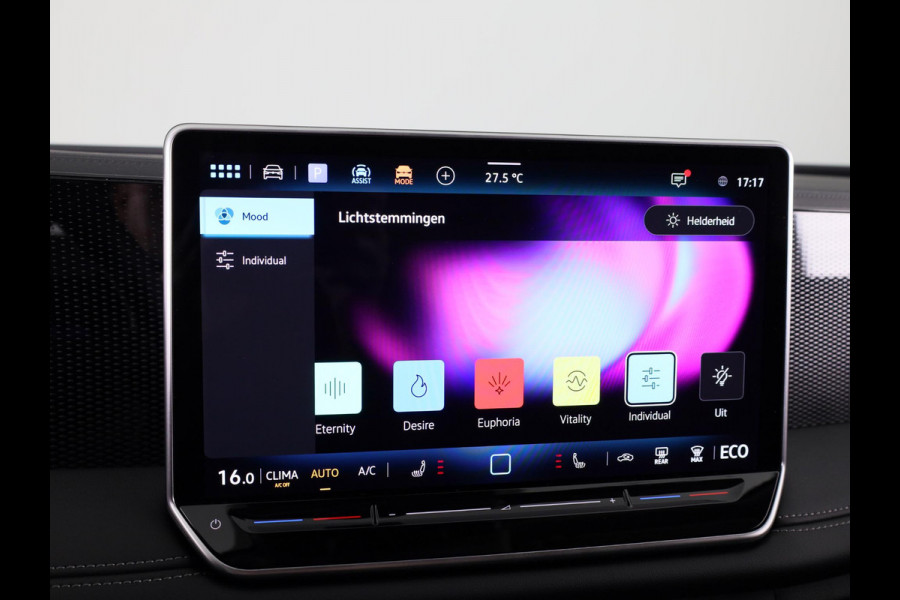 Volkswagen Tiguan Life Edition 1.5 eHybrid 150 kW / 204 pk SUV 6 ver