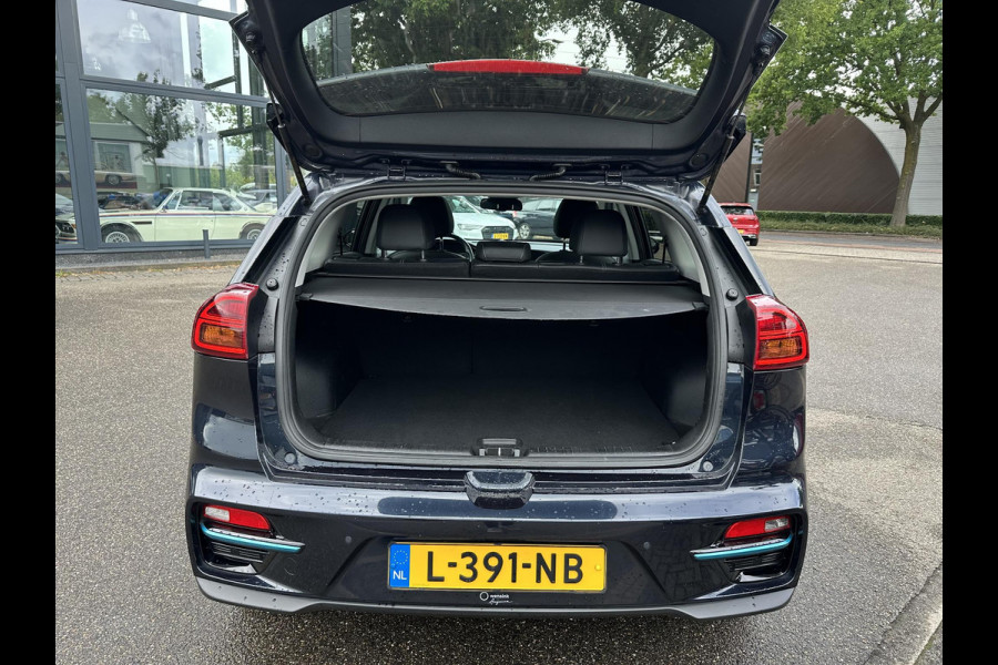 Kia e-Niro DynamicPlusLine 64 kWh Schuifdak | Stuur- & Stoelverwarming | 3-fase Laden | SOH 100% !! | ORIGINEEL NL  RIJKLAAR GELEVERD MET GARANTIE! |