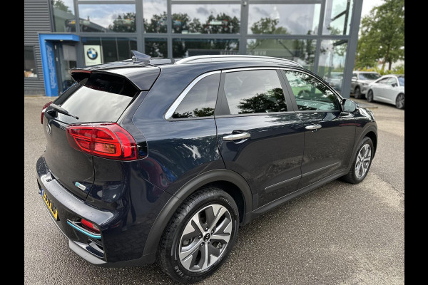 Kia e-Niro DynamicPlusLine 64 kWh Schuifdak | Stuur- & Stoelverwarming | 3-fase Laden | SOH 100% !! | ORIGINEEL NL  RIJKLAAR GELEVERD MET GARANTIE! |