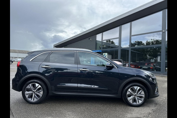 Kia e-Niro DynamicPlusLine 64 kWh Schuifdak | Stuur- & Stoelverwarming | 3-fase Laden | SOH 100% !! | ORIGINEEL NL  RIJKLAAR GELEVERD MET GARANTIE! |