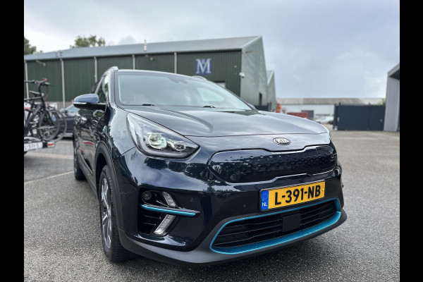 Kia e-Niro DynamicPlusLine 64 kWh Schuifdak | Stuur- & Stoelverwarming | 3-fase Laden | SOH 100% !! | ORIGINEEL NL  RIJKLAAR GELEVERD MET GARANTIE! |