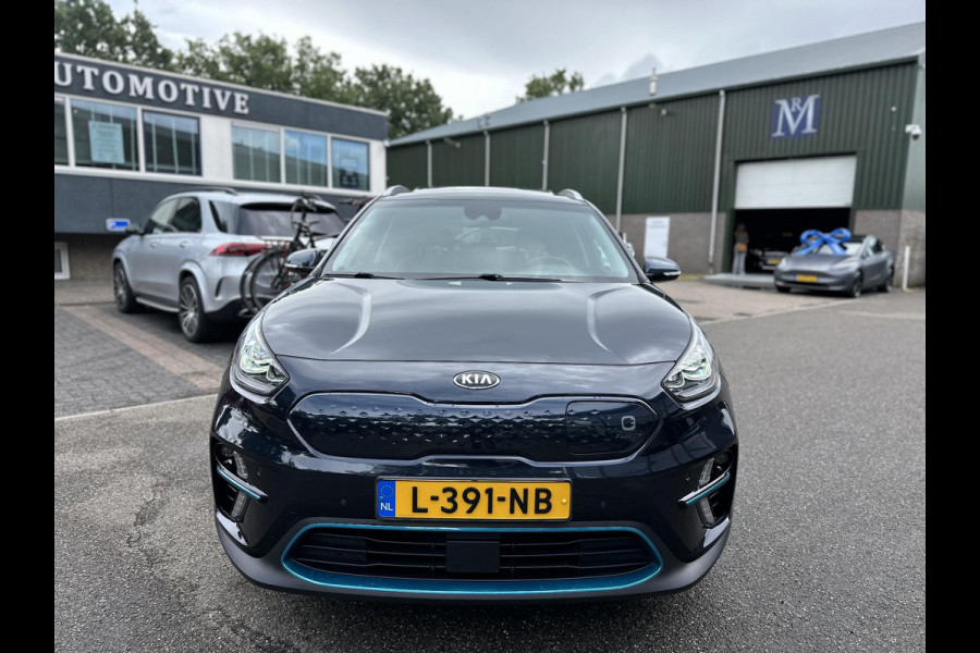 Kia e-Niro DynamicPlusLine 64 kWh Schuifdak | Stuur- & Stoelverwarming | 3-fase Laden | SOH 100% !! | ORIGINEEL NL  RIJKLAAR GELEVERD MET GARANTIE! |