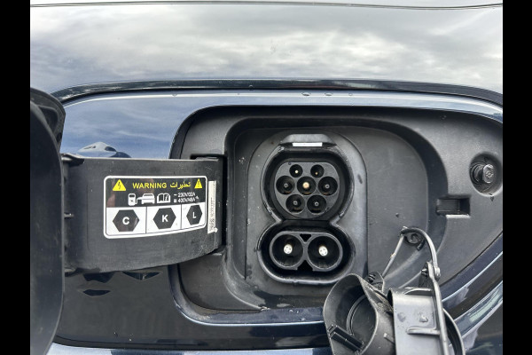 Kia e-Niro DynamicPlusLine 64 kWh Schuifdak | Stuur- & Stoelverwarming | 3-fase Laden | SOH 100% !! | ORIGINEEL NL  RIJKLAAR GELEVERD MET GARANTIE! |