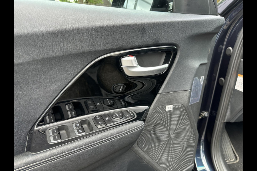 Kia e-Niro DynamicPlusLine 64 kWh Schuifdak | Stuur- & Stoelverwarming | 3-fase Laden | SOH 100% !! | ORIGINEEL NL  RIJKLAAR GELEVERD MET GARANTIE! |