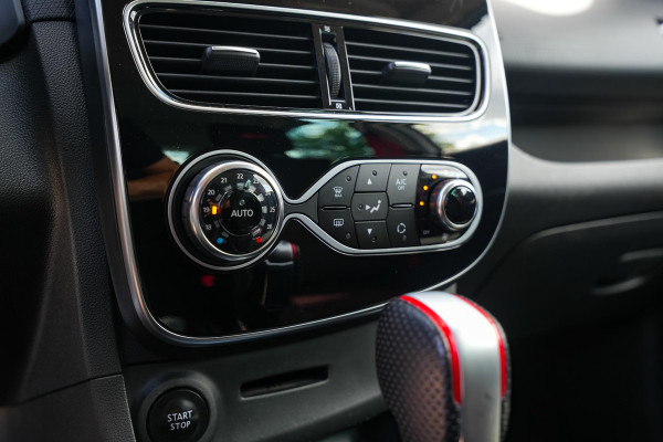 Renault Clio R.S. 1.6 200pk Camera Cruise Keyless Stoelverw. Clima