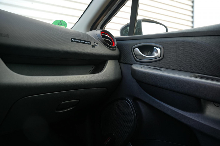 Renault Clio R.S. 1.6 200pk Camera Cruise Keyless Stoelverw. Clima
