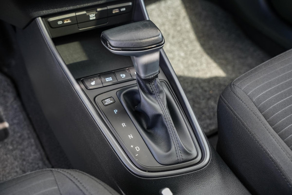 Hyundai i20 1.0 T-GDI Comfort Schuifdak Camera DAB+ Stoel Stuurverwarming Lane Assist Automaat!