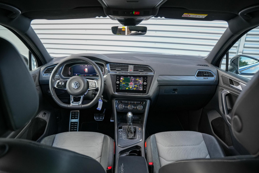 Volkswagen Tiguan 1.5 TSI ACT Highline Business R Adaptive Cruise Lane Assist Carplay PDC Virtual Dash
