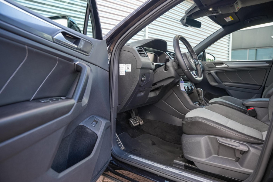 Volkswagen Tiguan 1.5 TSI ACT Highline Business R Adaptive Cruise Lane Assist Carplay PDC Virtual Dash