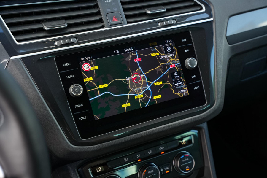 Volkswagen Tiguan 1.5 TSI ACT Highline Business R Adaptive Cruise Lane Assist Carplay PDC Virtual Dash