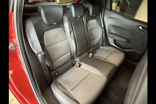 Renault Clio 1.0 TCe 100pk | Intens | Groot Navi | 17" | 360 Camera | Stoel & Stuur verwarming | 100% Dealer onderhouden!