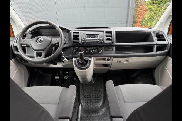 Volkswagen Transporter 2.0 TDI / L2H1 / DUBBELE CABINE / 1e EIG. / TREKHAAK / AIRCO / CRUISE / SIDEBARS